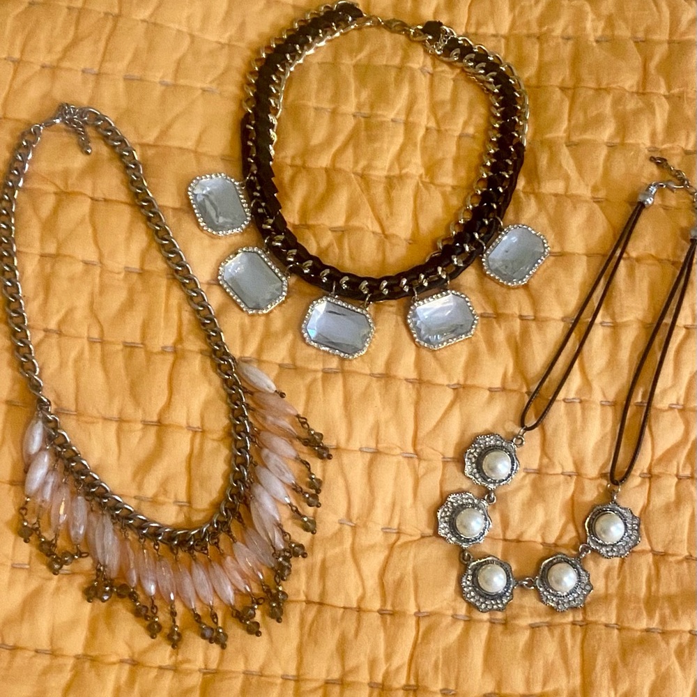 Necklaces lot - 3